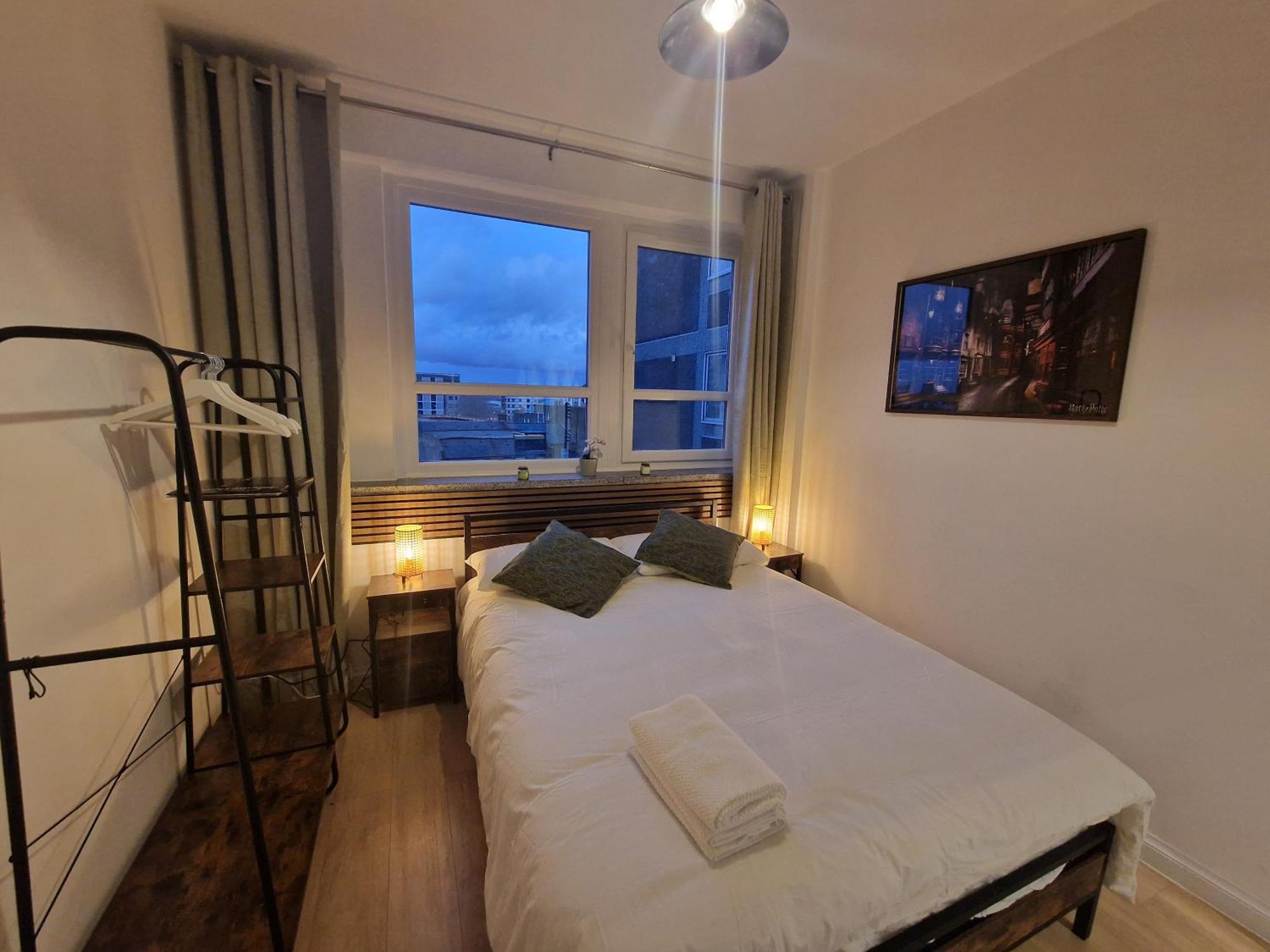 Appartamento Modern 2 Bedroom 2 Bathroom Flat, Free Parking Londra